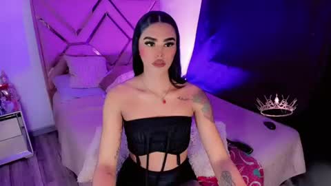 naomisaenz01 online show from July 28, 2026, 7:39 pm