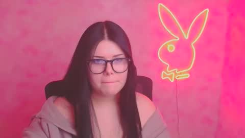 Naomi online show from November 12, 2025, 12:38 pm