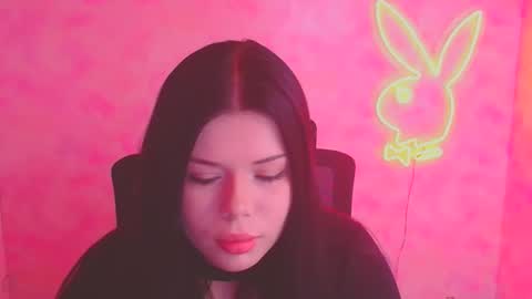 Naomi online show from November 15, 2025, 7:05 am