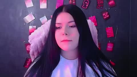 Naomi online show from November 20, 2025, 12:49 pm