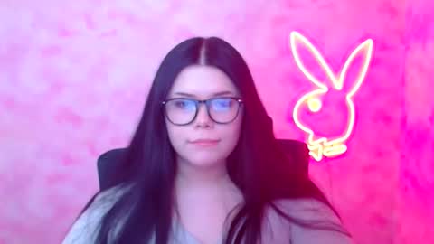 Naomi online show from December 19, 2025, 6:59 pm