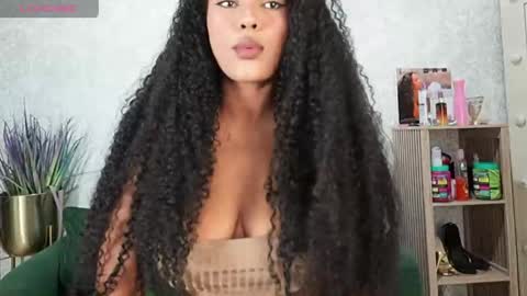 Snapshot of naomixjones1 chatting on April 17, 2026, 3:53 am Naomi online show from April 17, 2026, 3:53 am