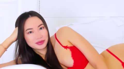 Snapshot of naomiyuu chatting on October 27, 2025, 2:48 am Naomi online show from October 27, 2025, 2:48 am