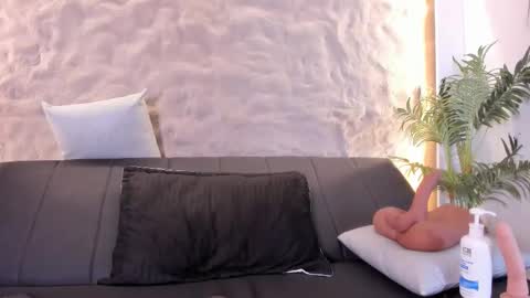 I am Naomy online show from February 24, 2026, 7:23 pm