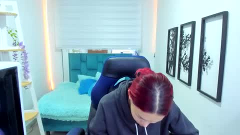 naomy_sex_69 online show from December 1, 2025, 12:15 am