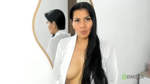 Snapshot of naomy_smithx chatting on February 23, 2025, 10:42 pm Naomy Smith online show from February 23, 2025, 10:42 pm