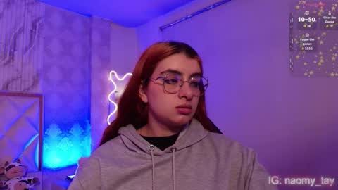 Naomy  online show from November 22, 2025, 6:12 am