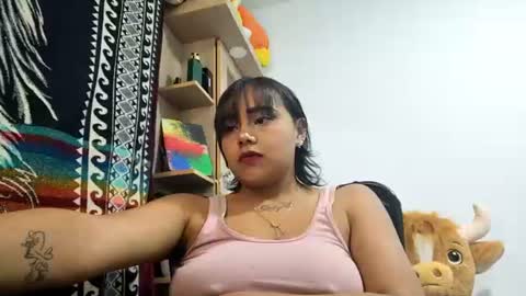 naomylux1 online show from June 25, 2026, 2:44 am