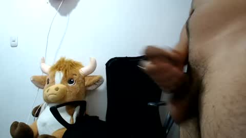naomylux1 online show from July 22, 2026, 2:03 am