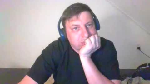 napalacz1920 online show from April 22, 2026, 7:37 pm