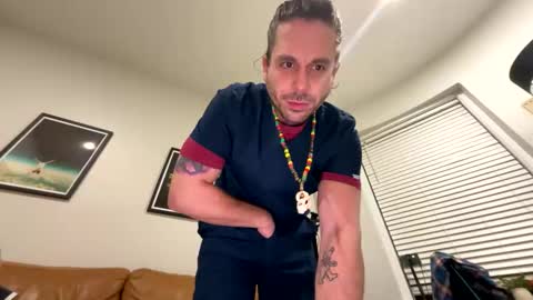 Napolisnaples online show from December 20, 2025, 3:02 am