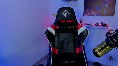 Snapshot of naranjo_seb chatting on February 14, 2025, 1:56 am sebastian online show from February 14, 2025, 1:56 am