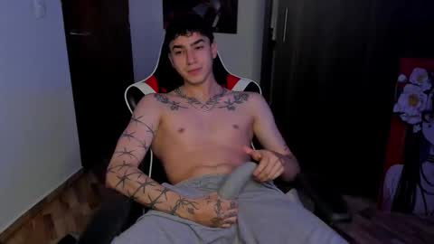 Snapshot of naranjo_seb chatting on December 2, 2025, 5:24 am sebastian online show from December 2, 2025, 5:24 am