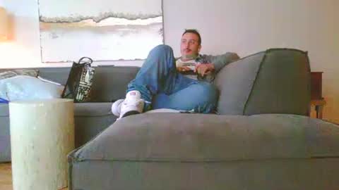 nassobout online show from May 6, 2026, 11:37 am