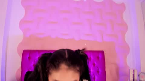 Maira online show from December 1, 2025, 7:52 pm