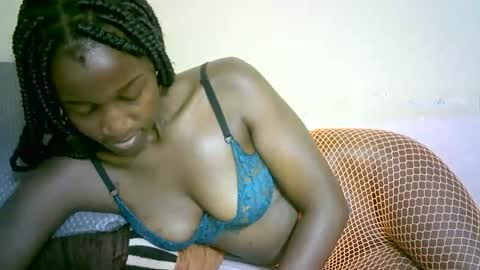 Marie online show from October 25, 2025, 8:33 am