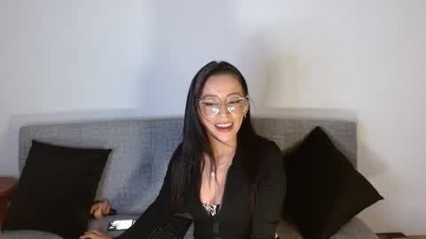 nathalia online show from January 12, 2025, 10:01 pm