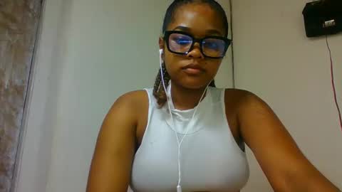 natachazz online show from April 3, 2026, 10:52 pm