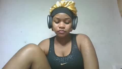natachazz online show from April 18, 2026, 7:29 pm