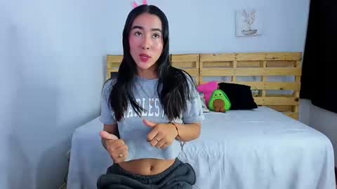 Snapshot of natalia54_ chatting on October 9, 2025, 9:35 pm NATI online show from October 9, 2025, 9:35 pm