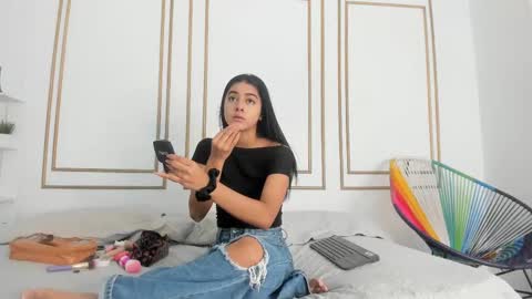 Naty  online show from February 22, 2025, 12:19 pm