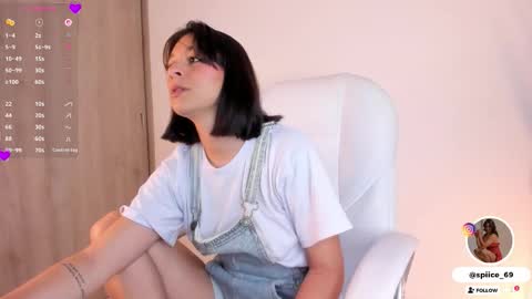 natalia andrea online show from December 18, 2025, 10:27 pm