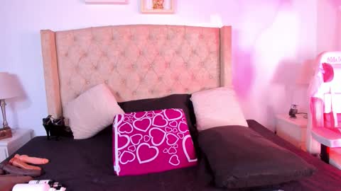 Natalia online show from October 8, 2025, 3:26 am