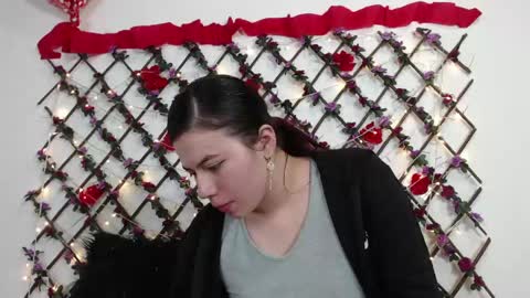 Snapshot of natalia_walker chatting on April 17, 2026, 5:38 pm Natalia Walker online show from April 17, 2026, 5:38 pm