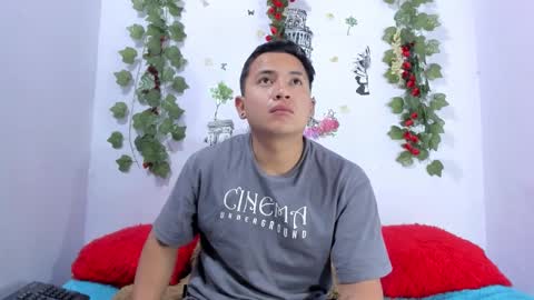 Snapshot of nataliaandjulliam chatting on January 11, 2026, 4:39 am nataliaandjulliam online show from January 11, 2026, 4:39 am