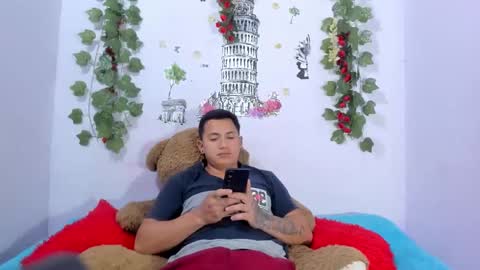 Snapshot of nataliaandjulliam chatting on January 13, 2026, 3:56 am nataliaandjulliam online show from January 13, 2026, 3:56 am