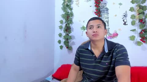 Snapshot of nataliaandjulliam chatting on February 3, 2026, 3:48 am nataliaandjulliam online show from February 3, 2026, 3:48 am