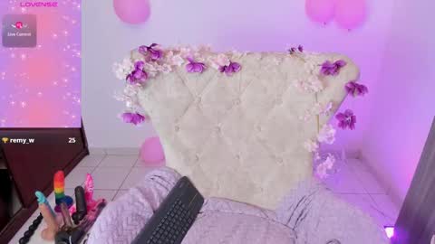 Nataliua Henao online show from October 20, 2025, 1:33 pm