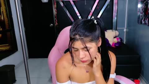 nataliatompsonx1 online show from September 28, 2025, 12:32 pm