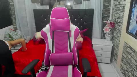 nataliatompsonx1 online show from October 14, 2025, 9:54 am