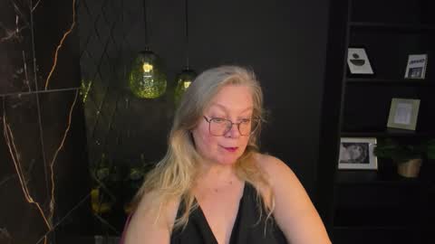 NataliCloud online show from December 19, 2025, 1:29 pm