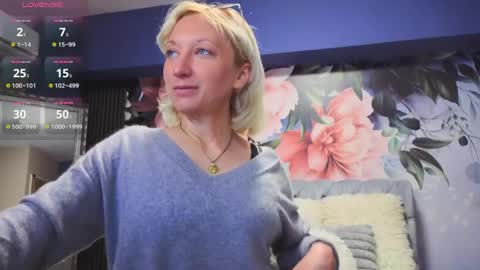 Snapshot of natalie_bitton chatting on April 27, 2026, 4:54 am Natalie online show from April 27, 2026, 4:54 am