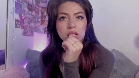       online show from September 21, 2025, 7:04 pm