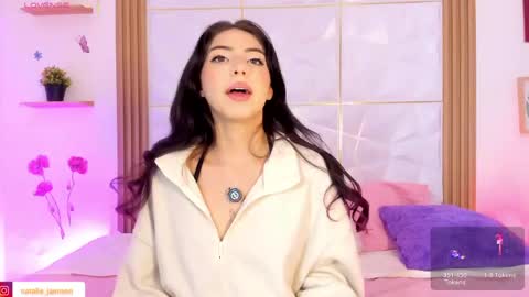 Snapshot of natalie_jaensen chatting on May 16, 2026, 7:45 pm online show from May 16, 2026, 7:45 pm