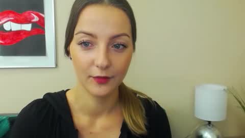 Snapshot of natalie_live chatting on December 2, 2025, 7:14 am NatalieSexy online show from December 2, 2025, 7:14 am