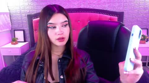 natalie  online show from October 25, 2025, 8:03 pm