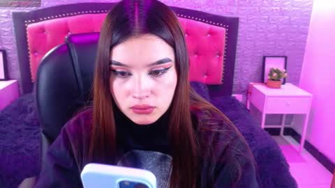 natalie  online show from October 28, 2025, 2:59 am