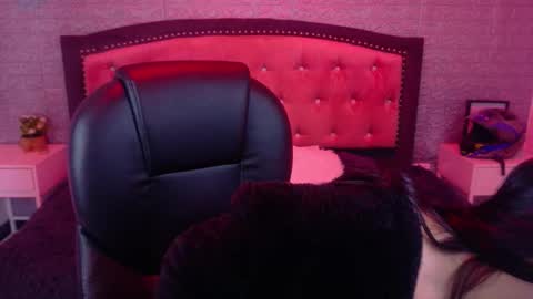 natalie  online show from February 12, 2026, 3:23 am