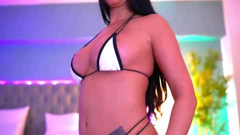 nataliedelices online show from March 18, 2026, 7:17 pm