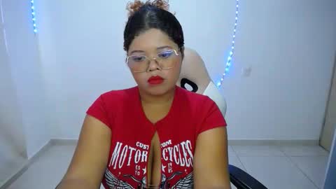 natalielabellex1 online show from December 3, 2025, 5:55 pm