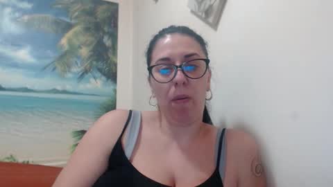 Snapshot of natally565656 chatting on October 28, 2025, 2:20 pm natally online show from October 28, 2025, 2:20 pm