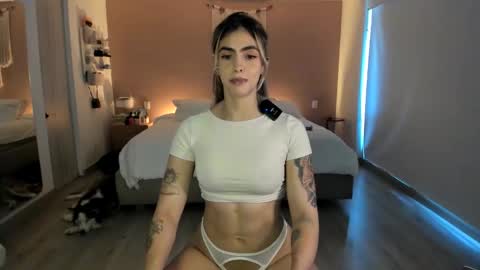 Snapshot of nataly_05 chatting on April 23, 2026, 10:01 pm anatalybee online show from April 23, 2026, 10:01 pm