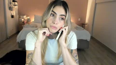 Snapshot of nataly_05 chatting on April 30, 2026, 12:28 am anatalybee online show from April 30, 2026, 12:28 am