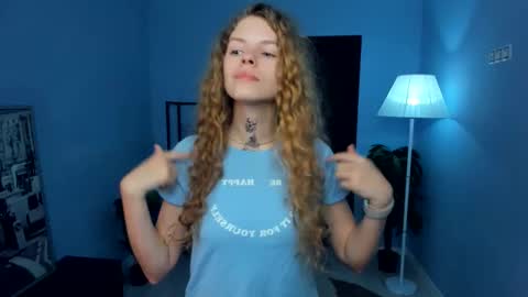 Natalie online show from November 30, 2025, 5:22 am