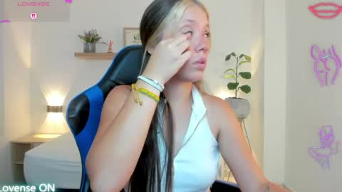 Snapshot of nataly_rodri chatting on May 9, 2026, 3:45 am Nataly online show from May 9, 2026, 3:45 am
