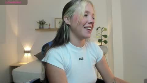 Snapshot of nataly_rodri chatting on May 14, 2026, 2:18 am Nataly online show from May 14, 2026, 2:18 am